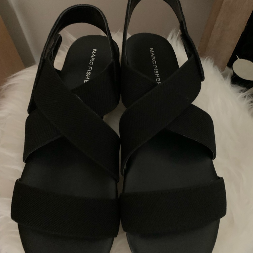 New Marc fisher black espadrilles sandals